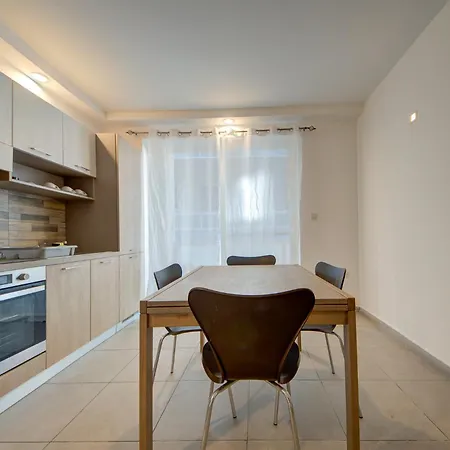Comfortable And Well Located 3 Bedroom In Msida Apartman