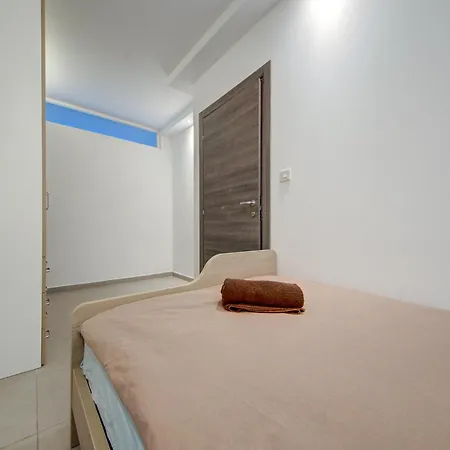 Διαμέρισμα Comfortable And Well Located 3 Bedroom In Msida Msierah