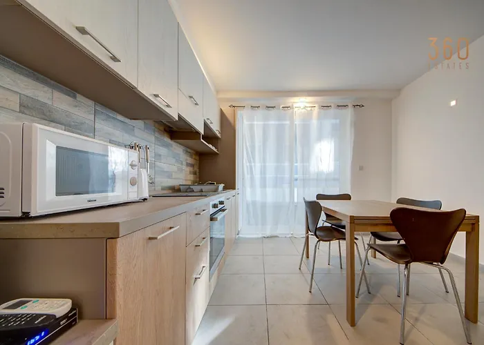 Apartman Comfortable And Well Located 3 Bedroom In Msida