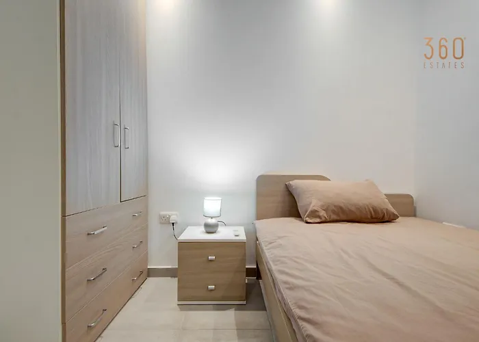 Comfortable And Well Located 3 Bedroom In Msida Msieraħ