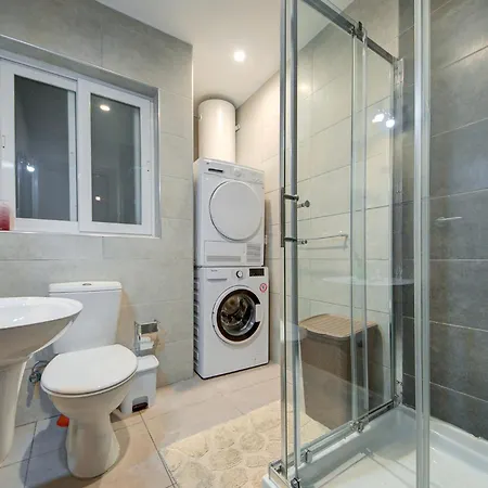 Апартаменты Comfortable And Well Located 3 Bedroom In Msida