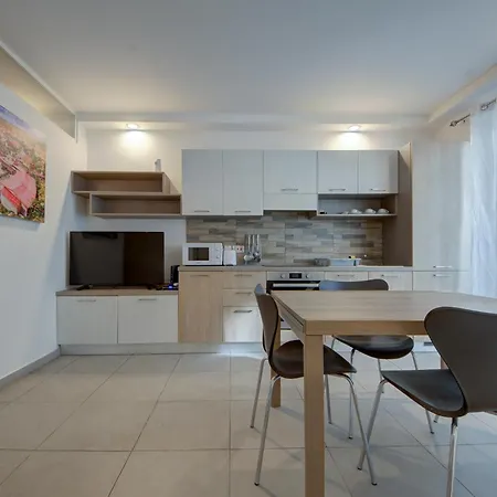 Appartement Comfortable And Well Located 3 Bedroom In Msida *