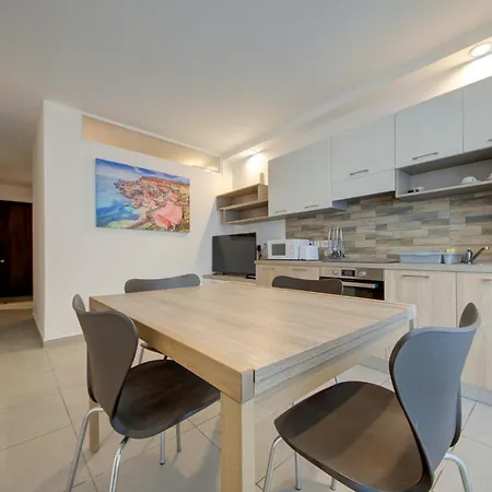 Апартаменты Comfortable And Well Located 3 Bedroom In Msida *