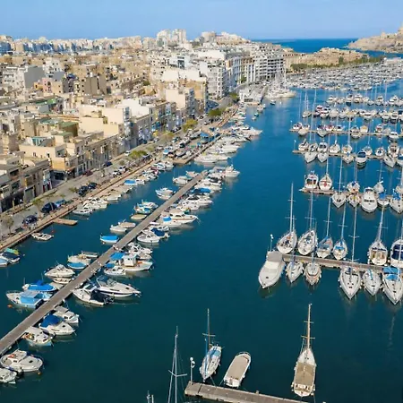 Comfortable And Well Located 3 Bedroom In Msida