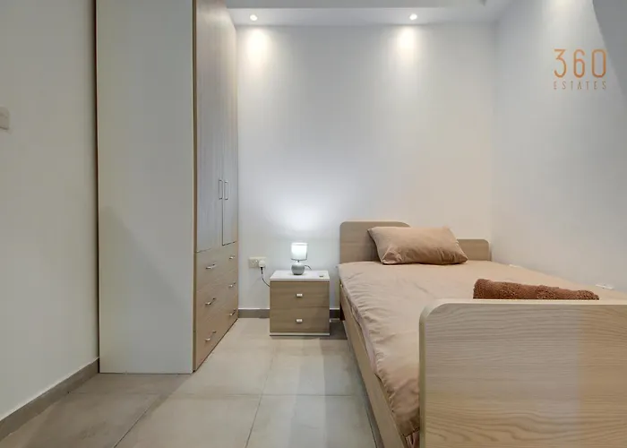 Apartament Comfortable And Well Located 3 Bedroom In Msida